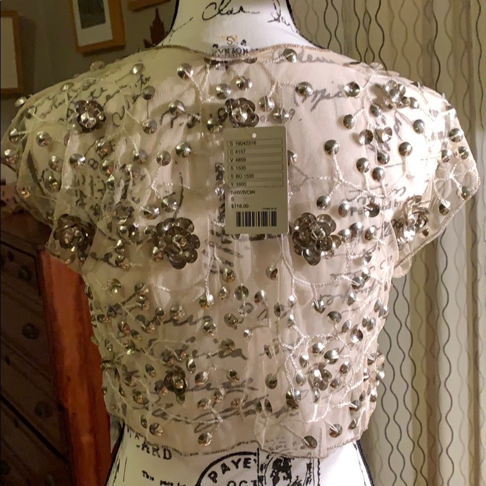 Vest - Picture 2 of 4